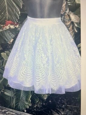NWOT Lace and Tulle Bridal Second Look After Party Skirt Sz 2